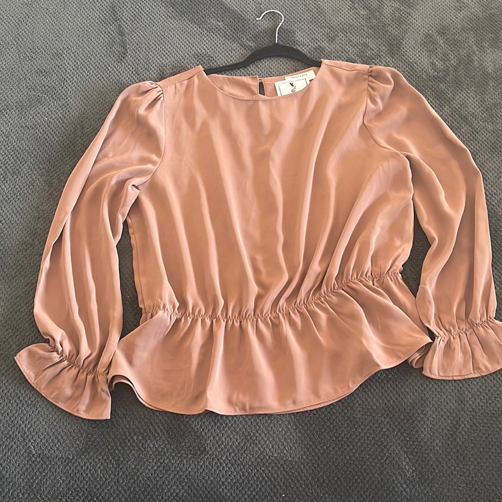 NWT Woman’s blouse size XL Brown/Deep Camel